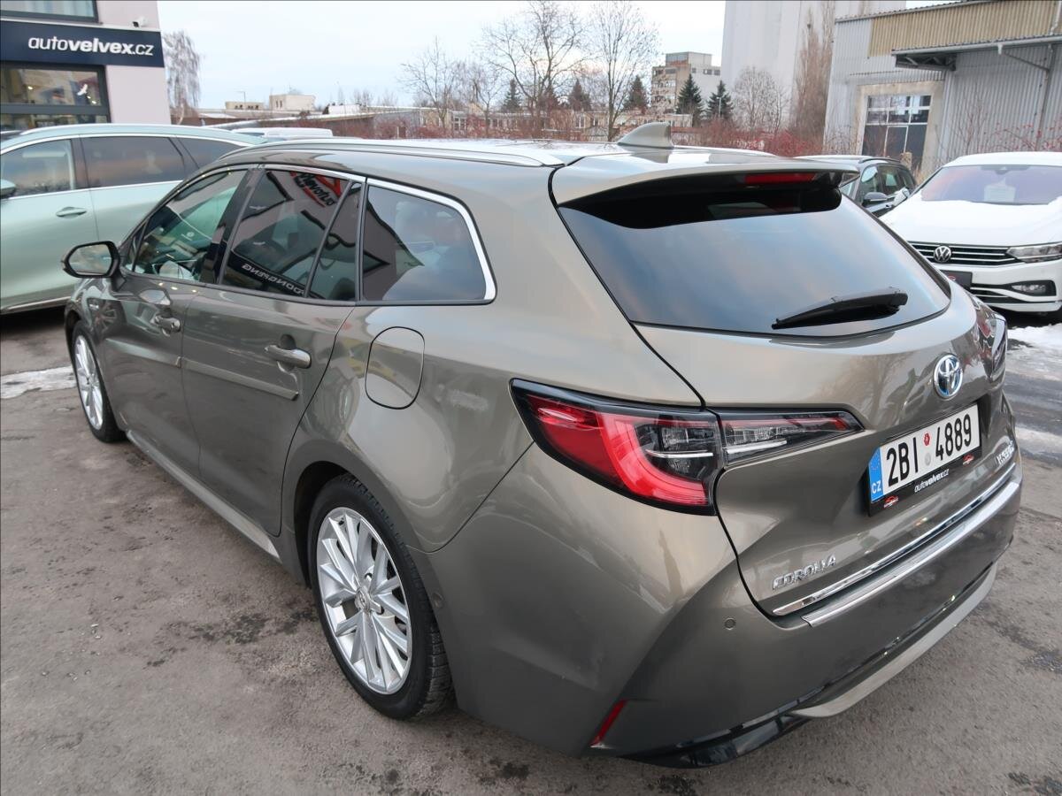 Toyota Corolla Kombi 2,0 l 132 kw