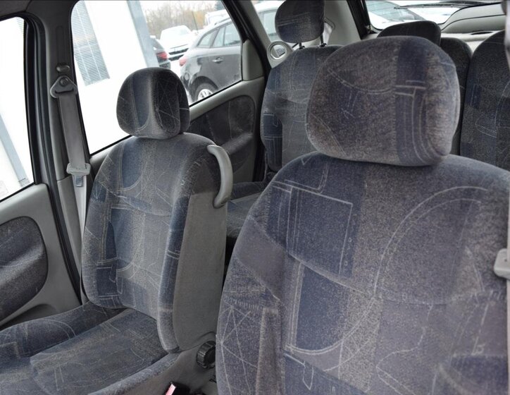 Renault Scénic Kombi 1,9 l 72 kw