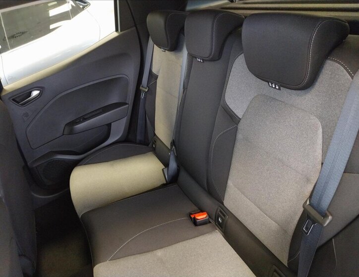 Mitsubishi Colt Hatchback 999,0 67 kw