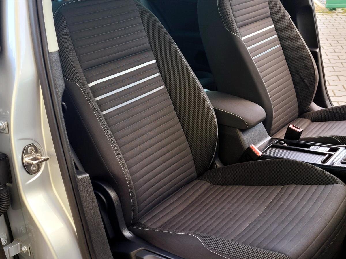 Volkswagen Golf Kombi 1,4 l 90 kw