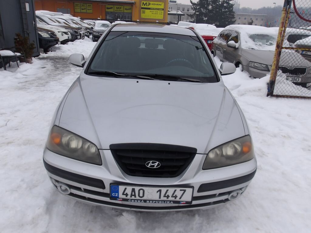 Hyundai Elantra Sedan 1,6 l 77 kw