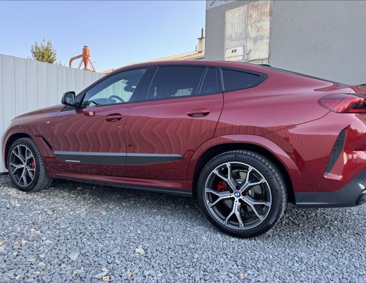 BMW X6 Sedan / Limuzína 3,0 l 210 kw