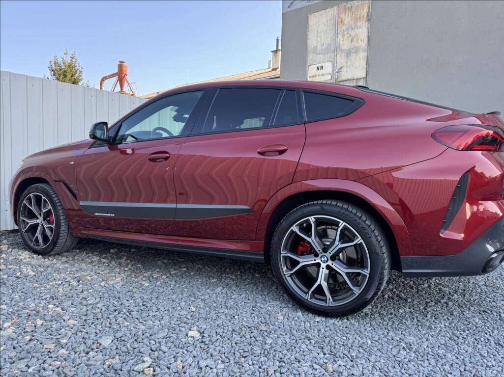 BMW X6 Sedan / Limuzína 3,0 l 210 kw