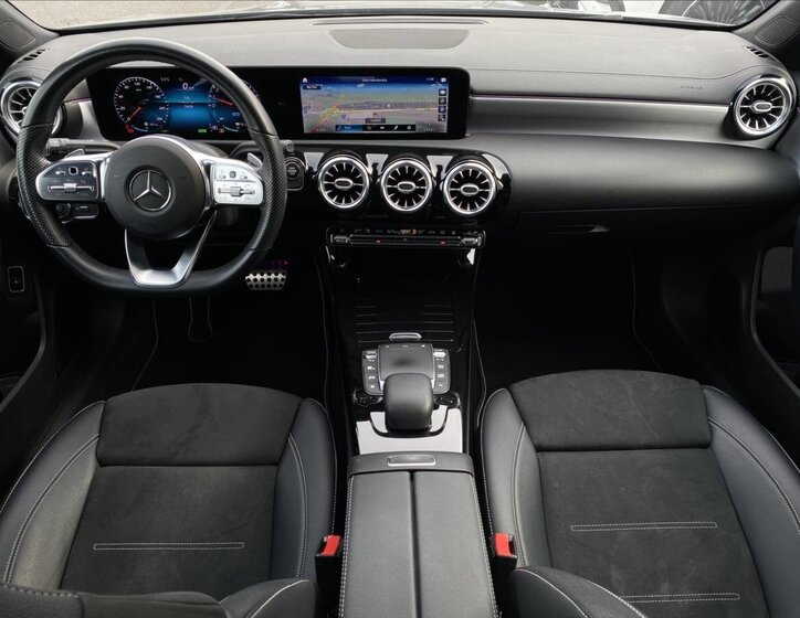 Mercedes-Benz CLA Kupé 1,3 l 118 kw