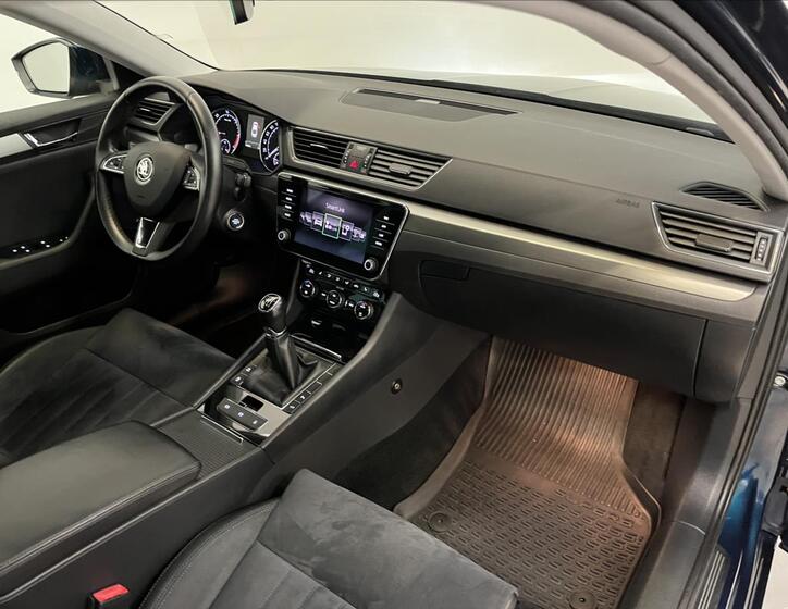 Škoda Superb 23