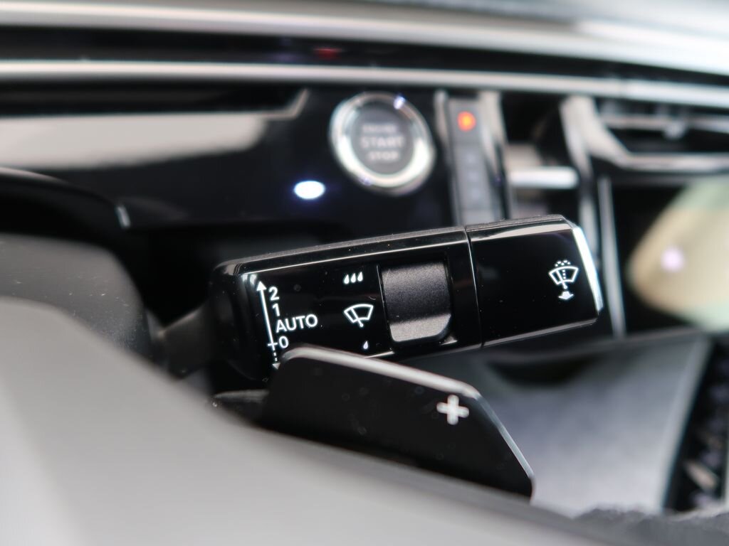 Peugeot 3008 SUV / Terénní 1,2 l 100 kw