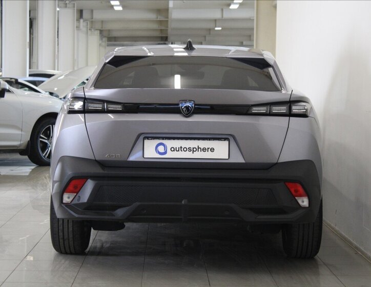 Peugeot 408 Liftback 1,2 l 96 kw