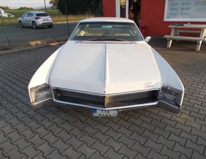 Buick Riviera Kupé 7,0 l 270 kw