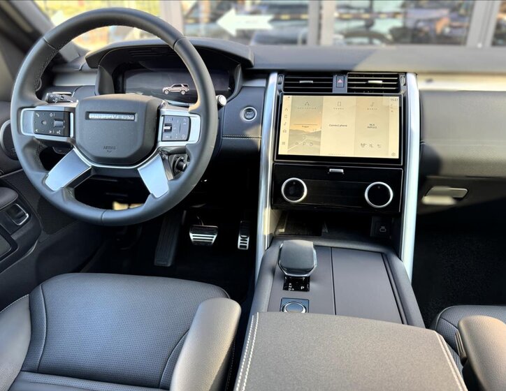 Land Rover Discovery 17