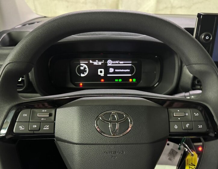 Toyota ProAce City Verso MPV 1,2 l 81 kw