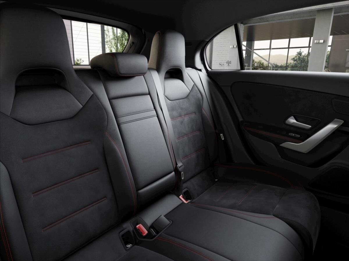 Mercedes-Benz Třídy A Hatchback 1,3 l 120 kw