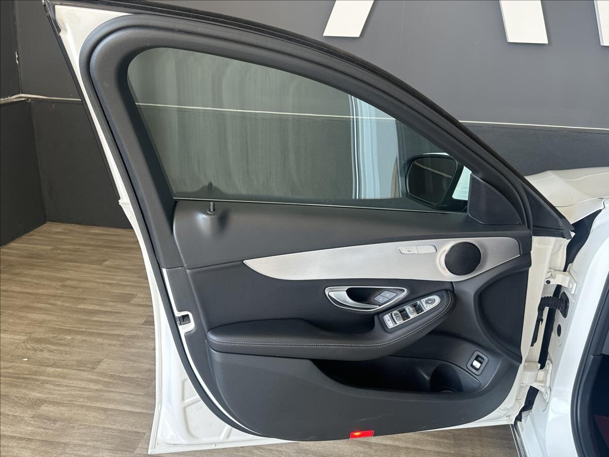 Mercedes-Benz Třídy C Kombi 2,1 l 125 kw