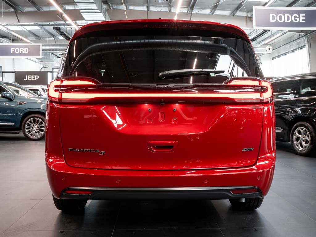 Chrysler Pacifica MPV 3,6 l 221 kw