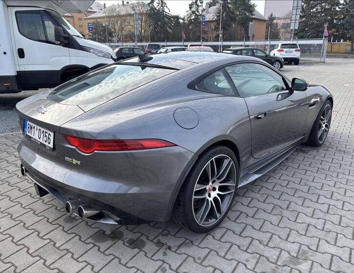Jaguar F-Type Kupé 5,0 l 405 kw