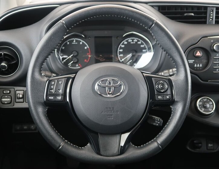 Toyota Yaris 14