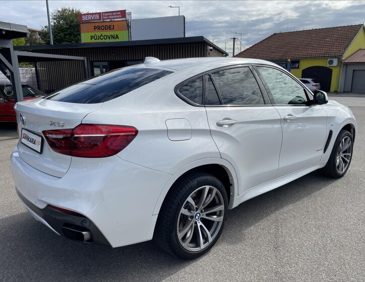 BMW X6 SUV 3,0 l 230 kw