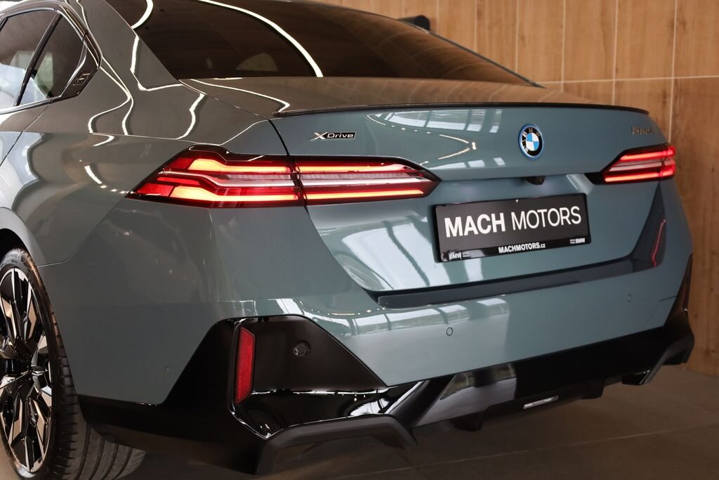 BMW Řada 5 Sedan / Limuzína 3,0 l 360 kw