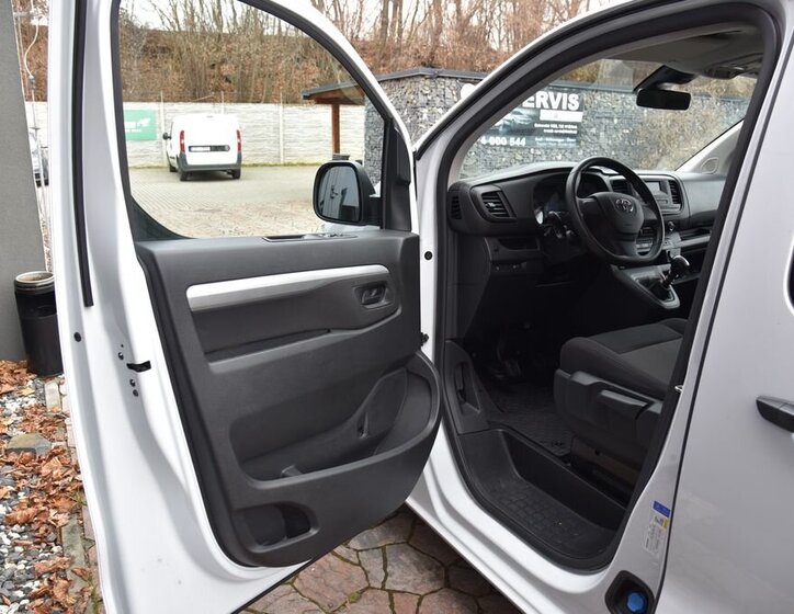 Toyota ProAce 12