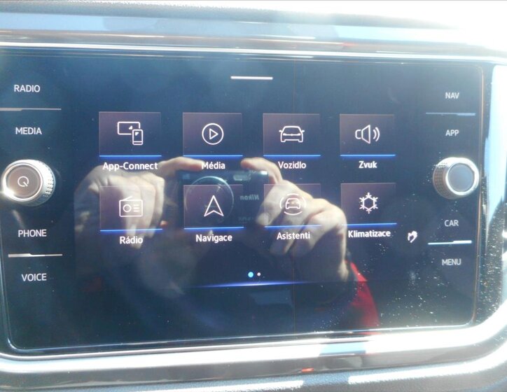 Volkswagen T-Roc SUV / Terénní 1,5 l 110 kw