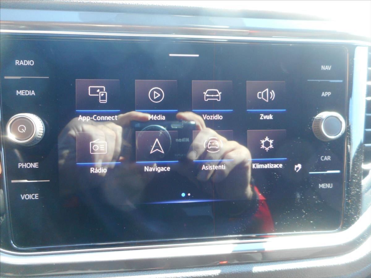 Volkswagen T-Roc SUV / Terénní 1,5 l 110 kw