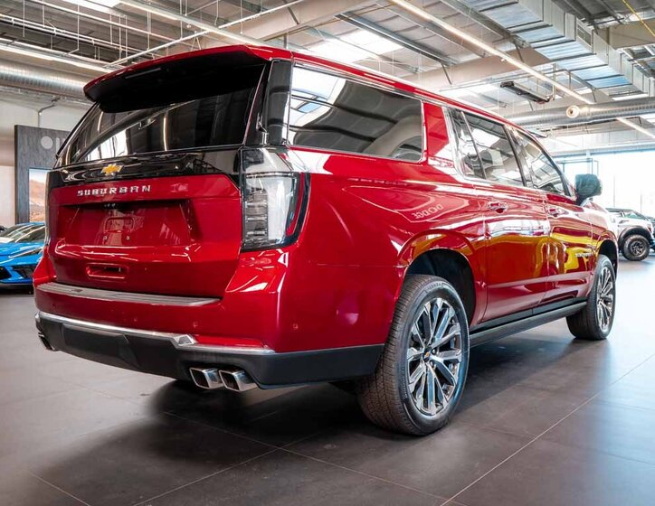 Chevrolet Suburban SUV / Terénní 6,2 l 313 kw