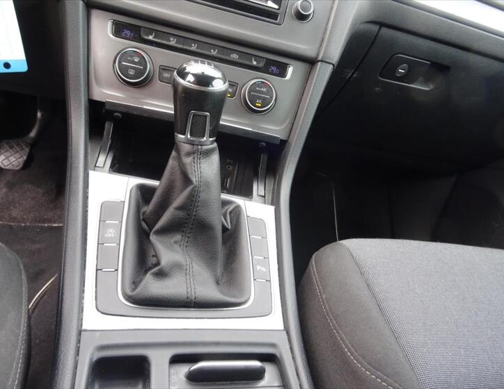 Volkswagen Golf Kombi 1,6 l 81 kw