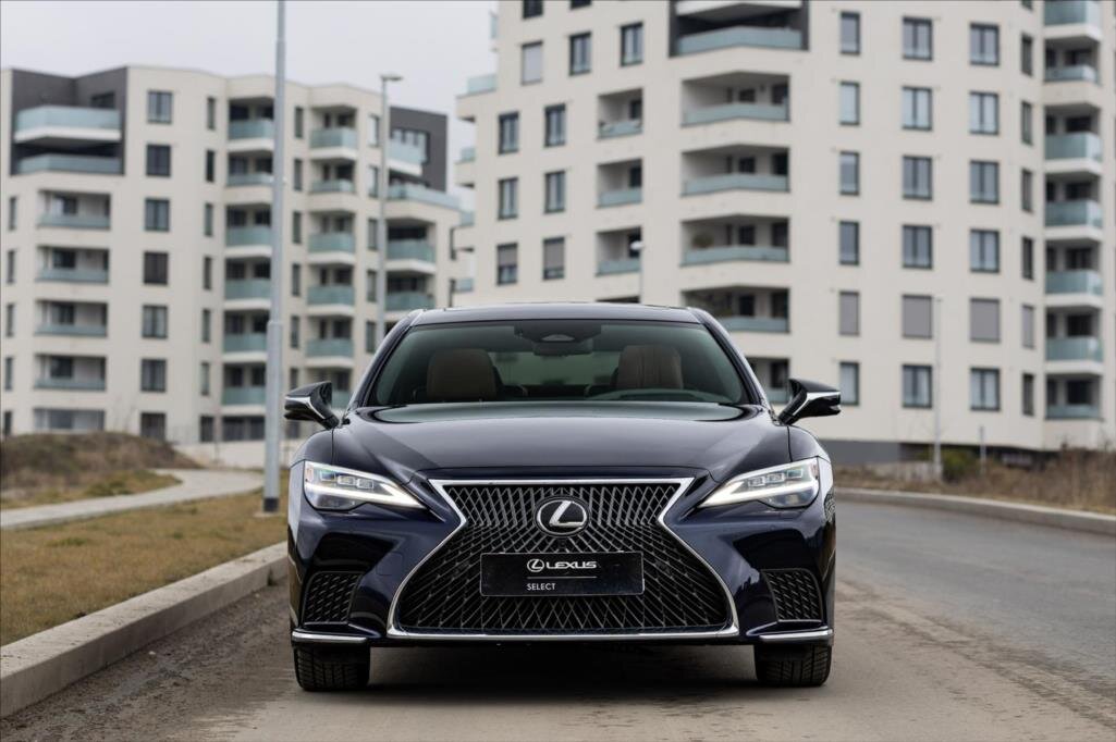 Lexus LS 500h Sedan / Limuzína 3,5 l 264 kw