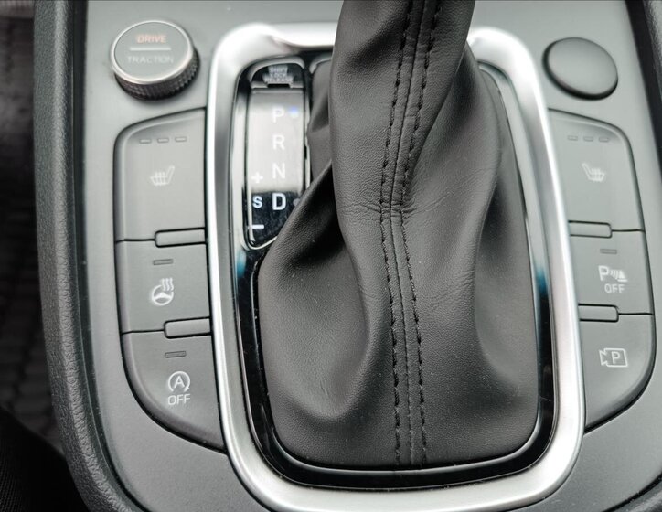 Hyundai Kona SUV 1,6 l 145 kw