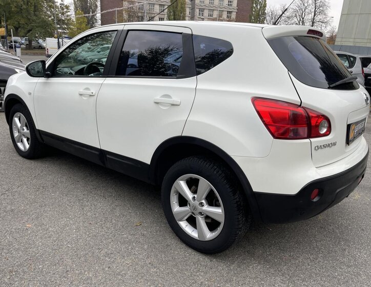 Nissan Qashqai SUV 2,0 l 110 kw