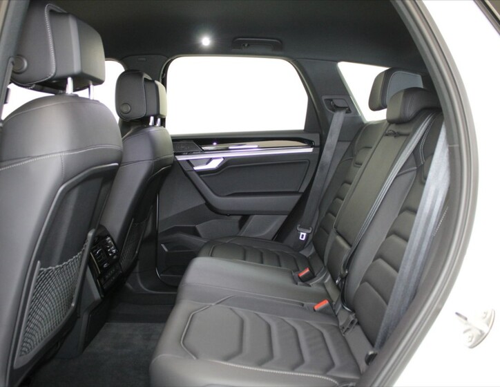 Volkswagen Touareg 7