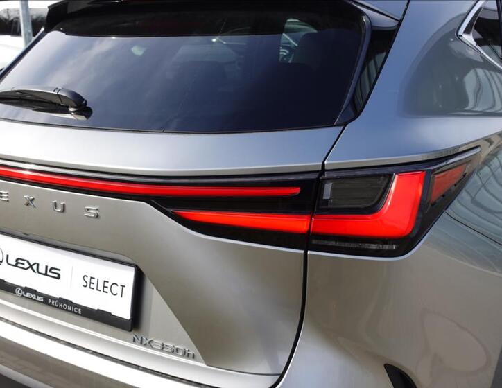 Lexus NX 350h 39