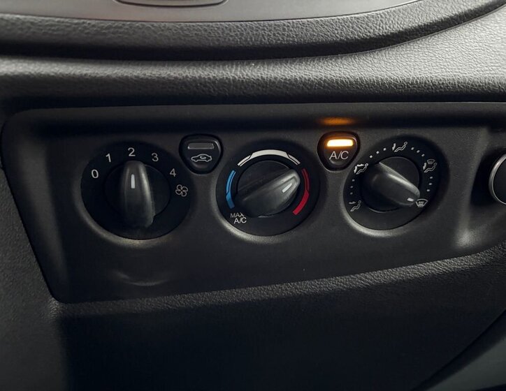 Ford Transit VAN-Minibus 2,0 l 96 kw