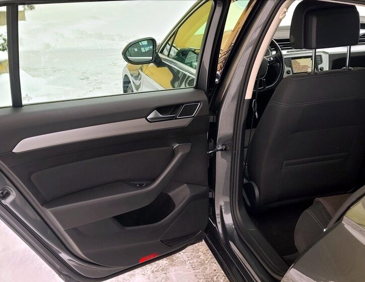 Volkswagen Passat Kombi 1,6 l 88 kw