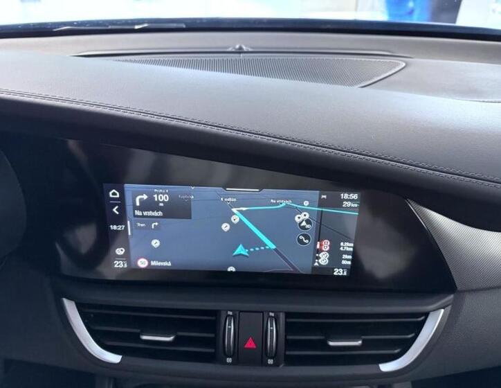 Alfa Romeo Giulia 11