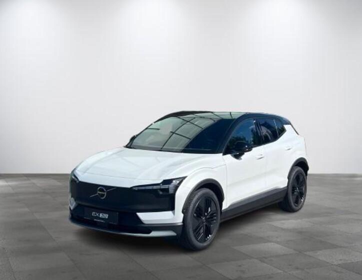 Volvo EX30 1