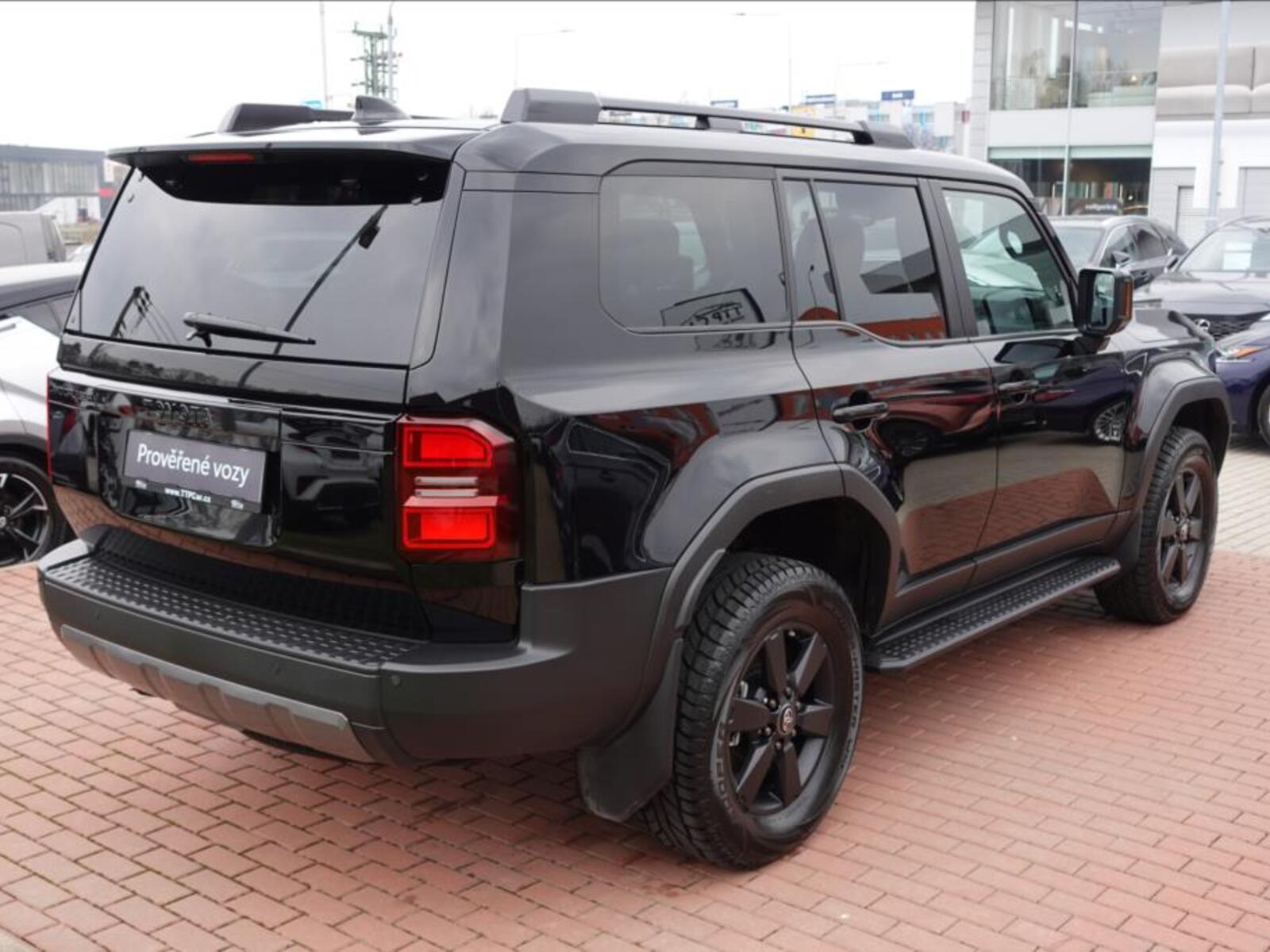 Toyota Land Cruiser 4