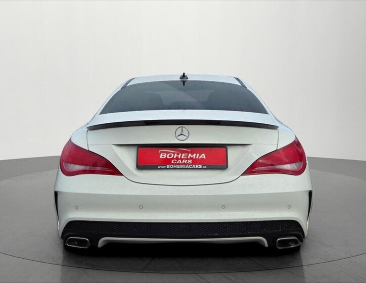 Mercedes-Benz CLA Sedan 1,8 l 100 kw