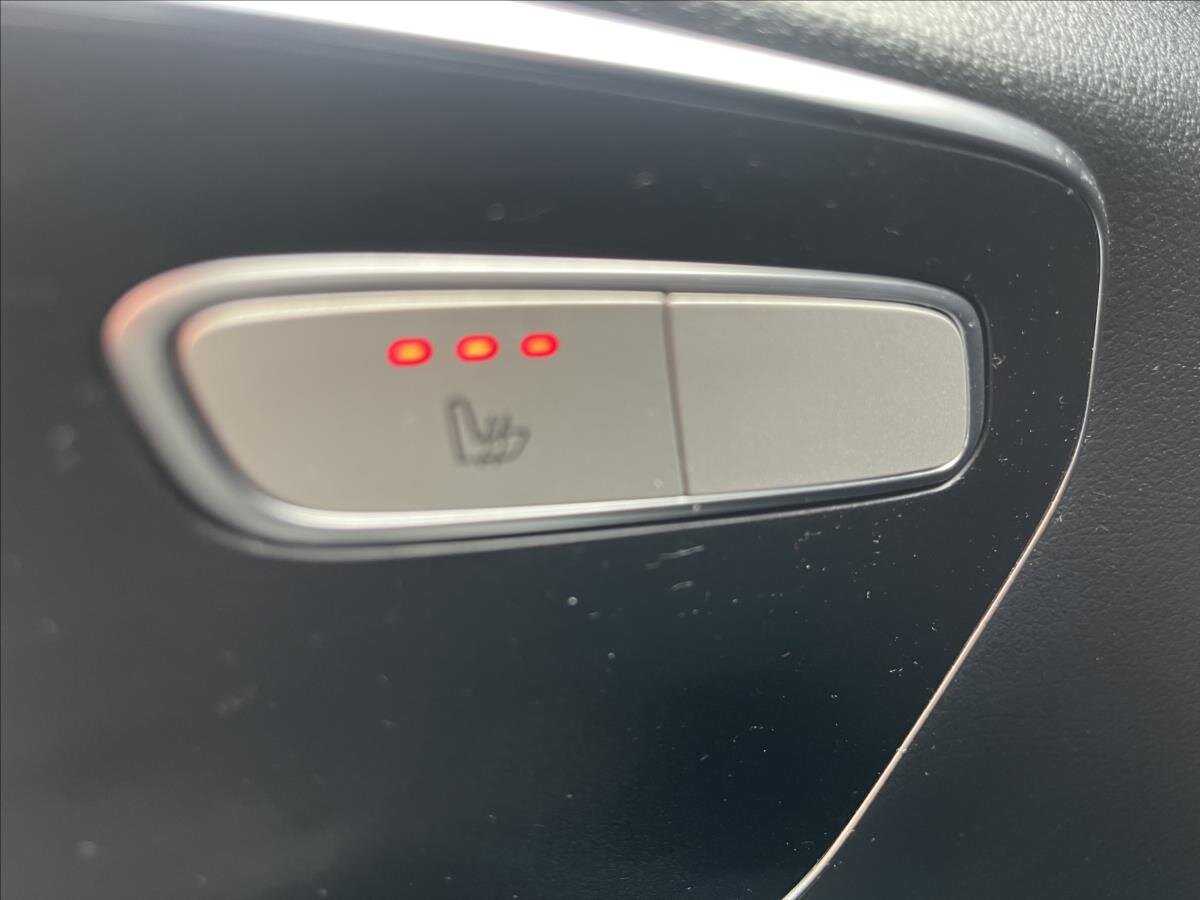 Mercedes-Benz Vito MPV 2,1 l 140 kw