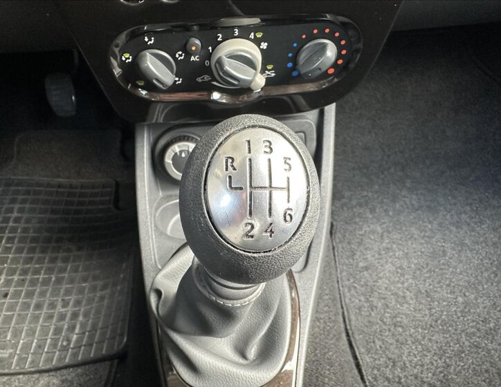 Dacia Duster SUV / Terénní 1,6 l 77 kw