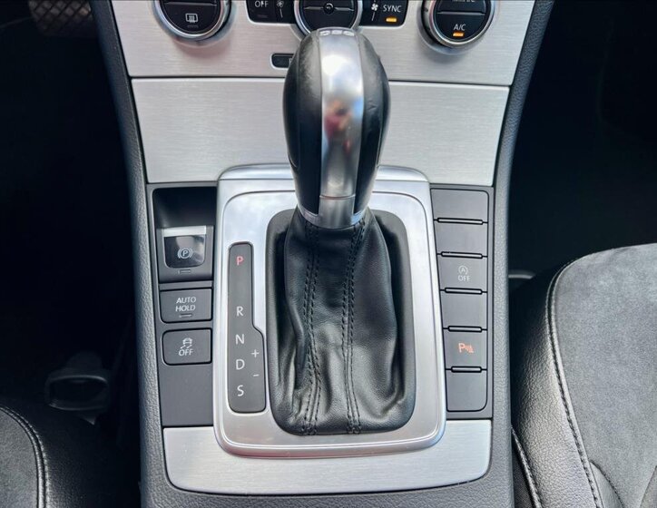 Volkswagen Passat Kombi 2,0 l 103 kw