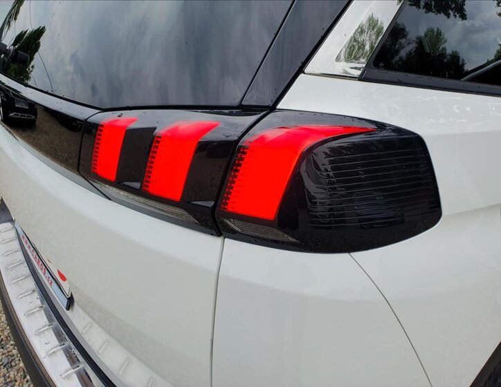 Peugeot 5008 SUV 2,0 l 110 kw