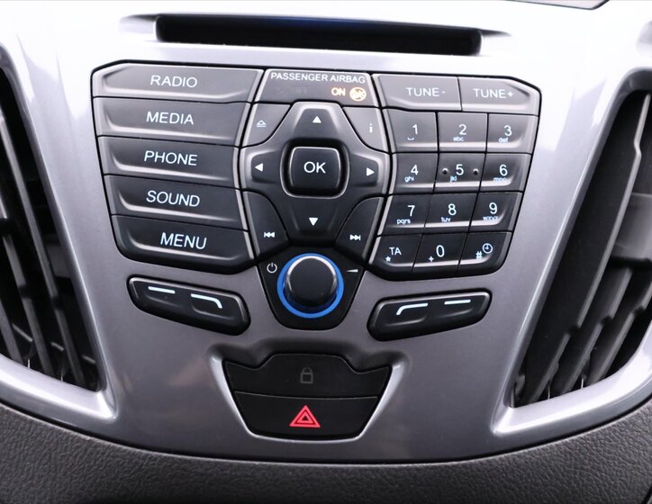 Ford Tourneo Custom Kombi 2,0 l 125 kw