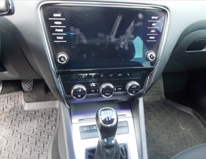 Škoda Octavia 19