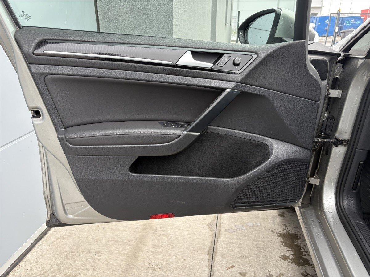 Volkswagen Golf Kombi 1,4 l 103 kw