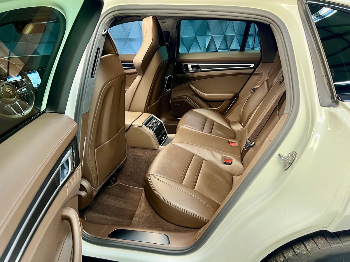 Porsche Panamera Kombi 4,0 l 338 kw