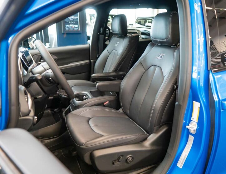 Chrysler Pacifica MPV 3,6 l 221 kw