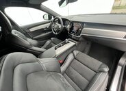 Volvo V90 16