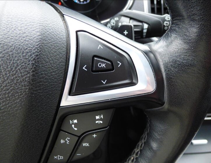 Ford S-MAX MPV 2,0 l 110 kw