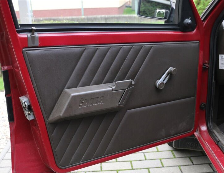Škoda Favorit Hatchback 1,3 l 46 kw