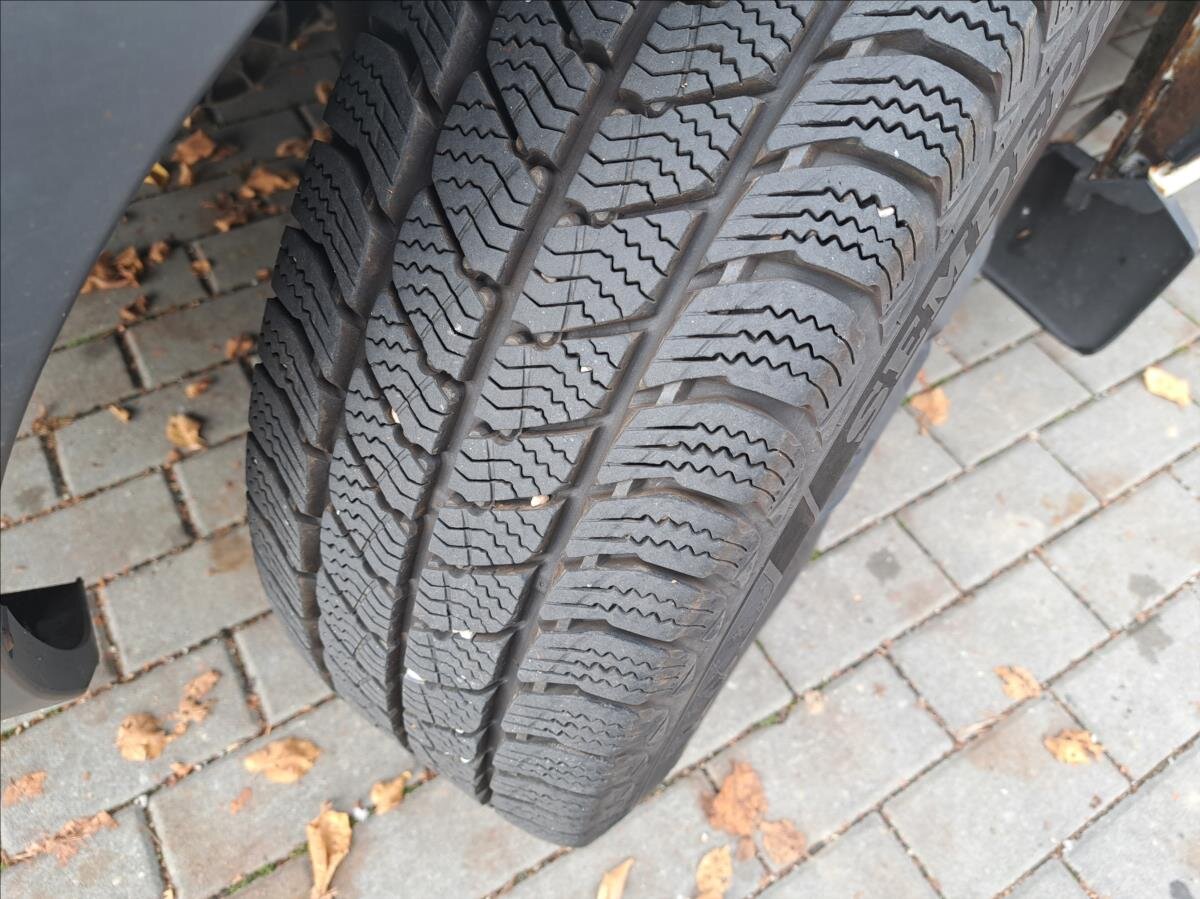 Ford Transit Custom Skříň 2,2 l 74 kw